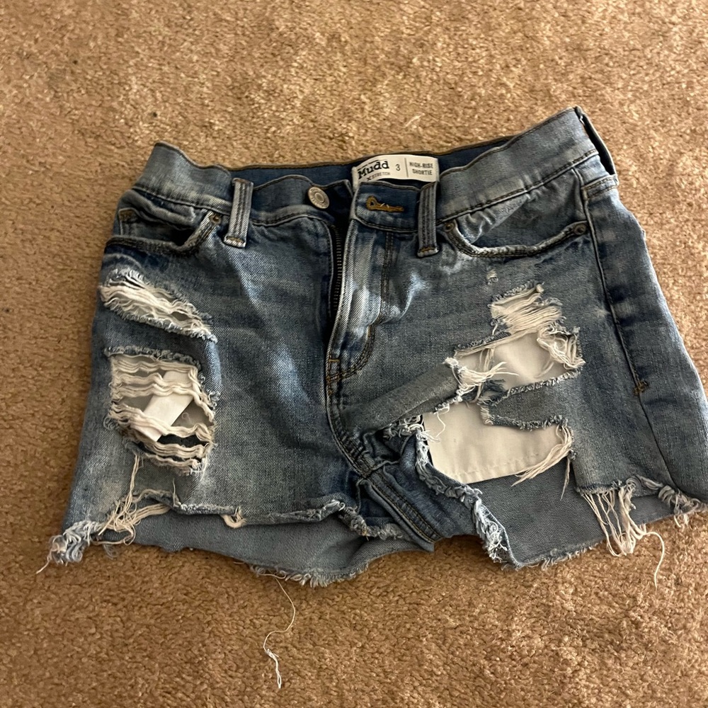 mudd ripped jean shorts